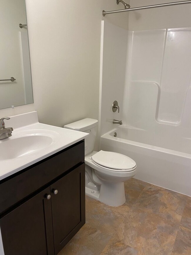 Building Photo - Pent House Suite for Rent