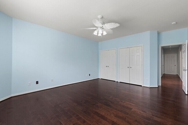 Building Photo - Spacious 6-Bedroom Rental with Game Room, ...