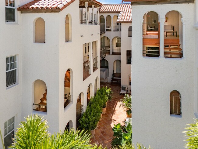 Building Photo - 184 Sunset Ave