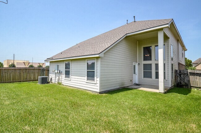 Building Photo - 6419 Bennington Springs Dr