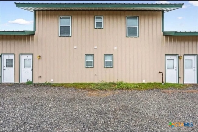 Building Photo - 117 Emma St