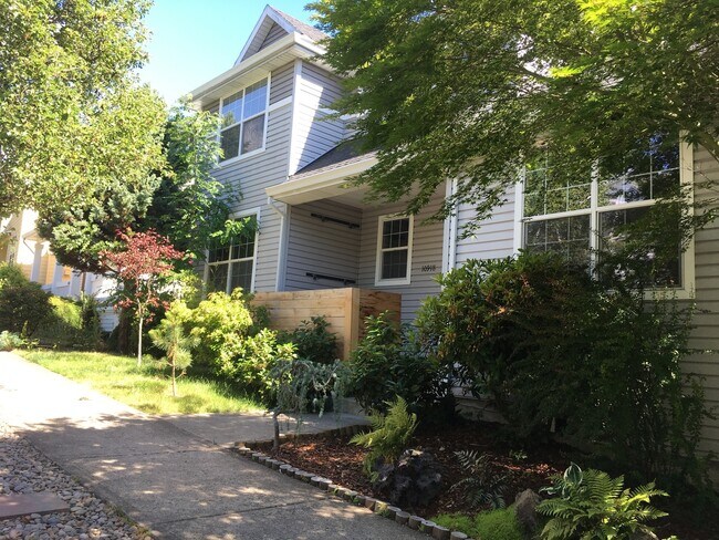 Building Photo - 10918 SW Adele Dr