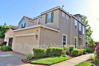 Building Photo - 506 Navigator Dr