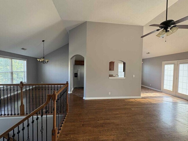 Building Photo - Welcome to Chinook Haven – Your Spacious Retreat Near Fort Campbell!