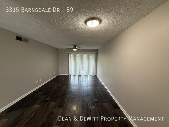 Building Photo - 3315 Barnsdale Dr