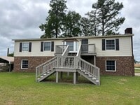 Building Photo - 3 Bedroom Canal Front