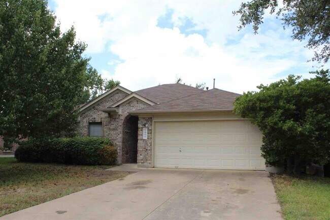 Primary Photo - 1406 Pigeon View St