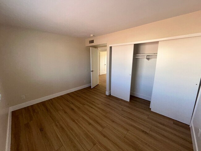 Building Photo - 8601 E Orange Blossom Ln