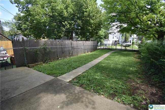 Building Photo - 401 Cattell St