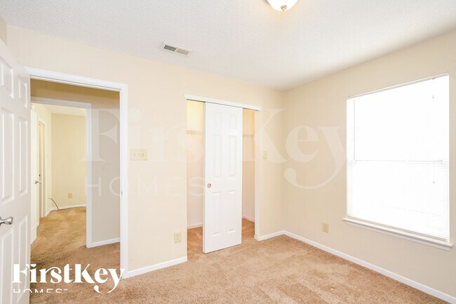 Building Photo - 10871 Zimmerman Ln