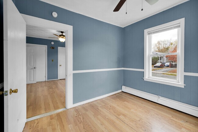 Building Photo - 223 Lawlor St