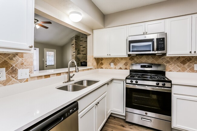 Building Photo - 5419 Deer Timbers Trail