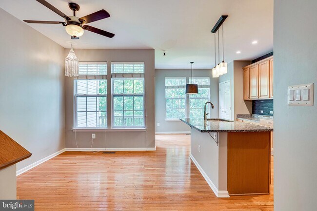 Building Photo - 43103 Forest Edge Square