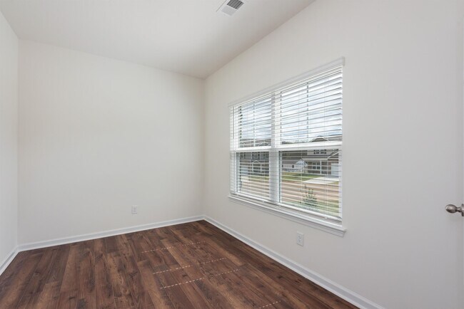 Building Photo - 112 Kaley Ln