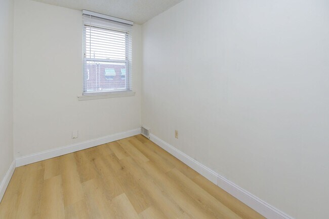 Building Photo - 2019 S Etting St