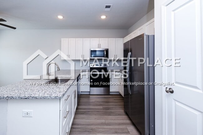 Building Photo - 3423 Briar Rose Ct