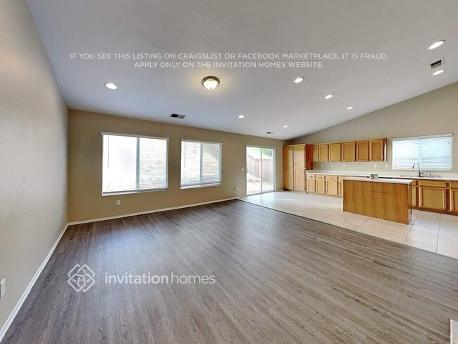 Building Photo - 25354 Silverwood Ln