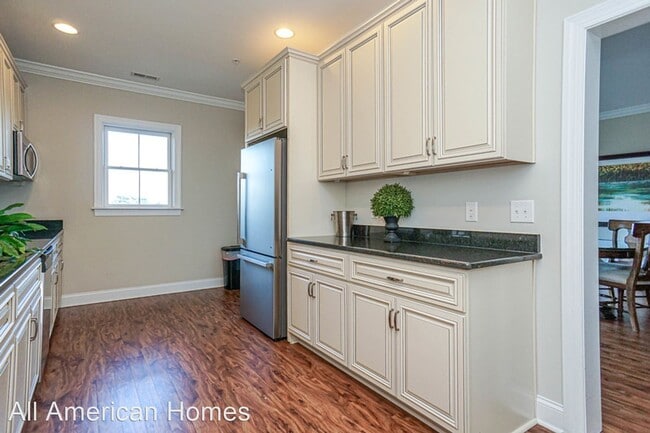 Building Photo - 3 br, 2.5 bath House - 220 HUGH SHELTON LO...