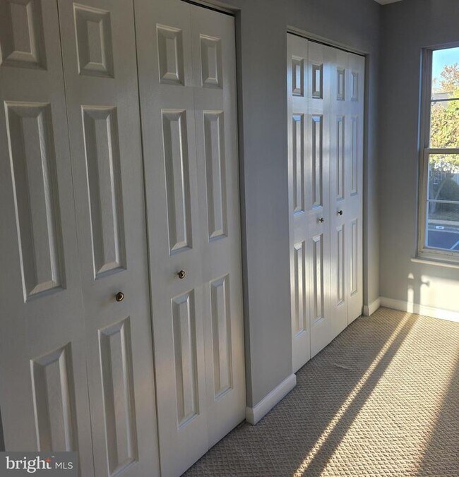 Building Photo - 12977 Abner Ave