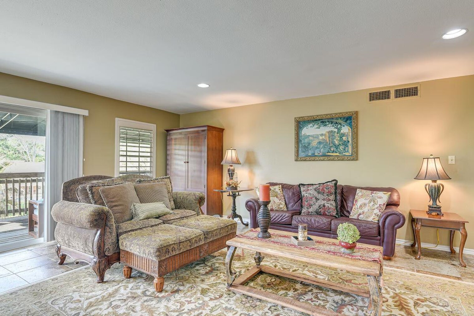 Building Photo - 18654 Martinique Dr