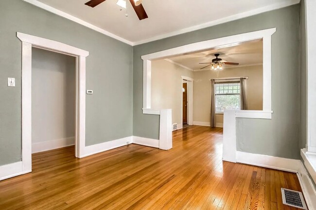 Building Photo - Charming 3-Bedroom Bungalow with Oversized...