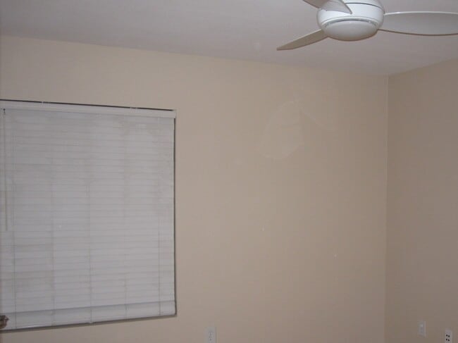 Bedroom - 2085 Highpointe Dr
