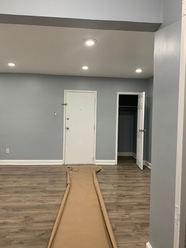 frontdoor livingroom - 3101 Waclark Plz SE