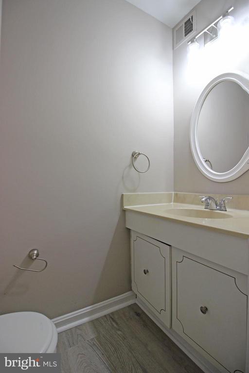 Building Photo - 8022 Northumberland Rd