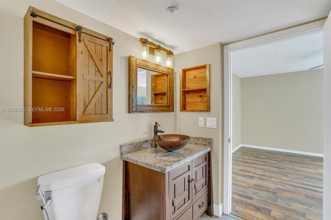 Building Photo - 9537 Weldon Cir