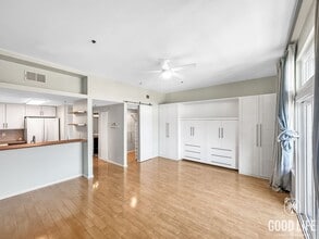 Building Photo - Beautiful Studio in North Park with Walk-I...