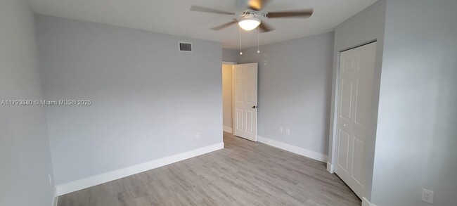 Building Photo - 677 SW 111th Ave
