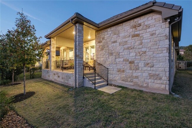 Building Photo - 208 Maxwell Way