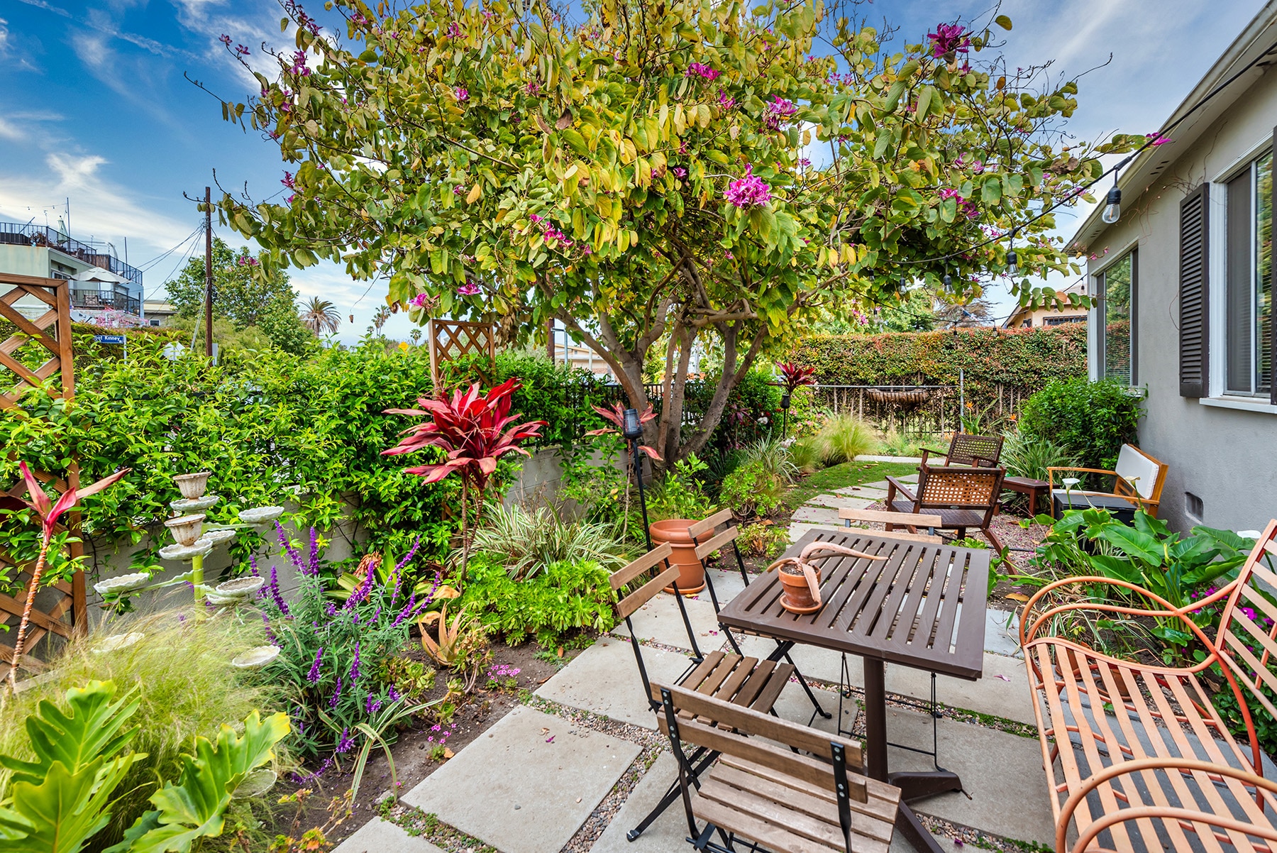 Building Photo - 2339 Abbot Kinney Blvd