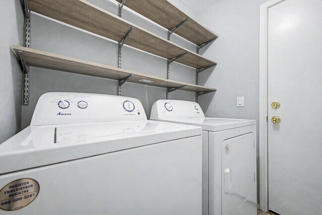 Building Photo - 4161 S Luiseno Blvd