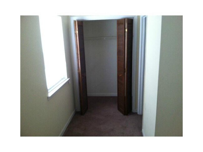 Building Photo - 2523 Sweetridge Ct