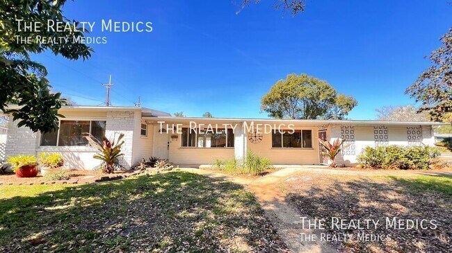 Building Photo - 1516 Dove Dr
