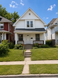 Building Photo - 716 Clark St