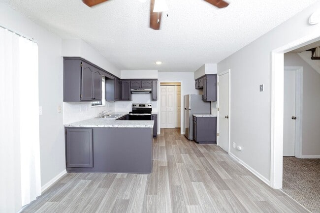 Building Photo - 6809 W 149th Terrace