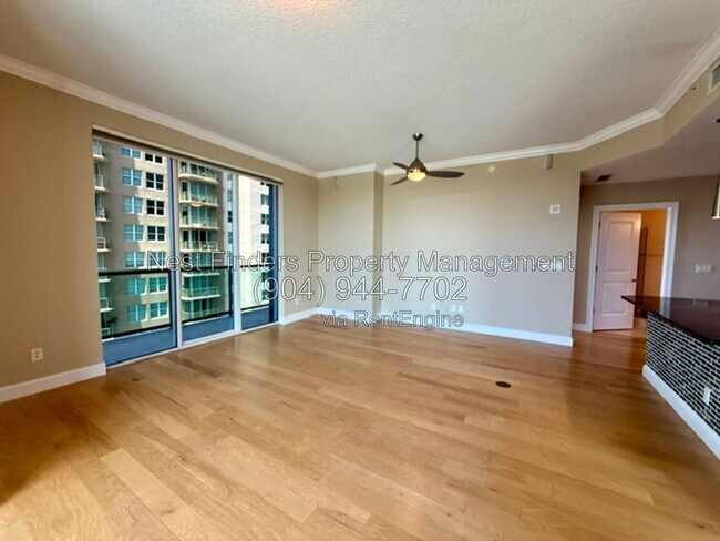 Building Photo - 1431 Riverplace Blvd