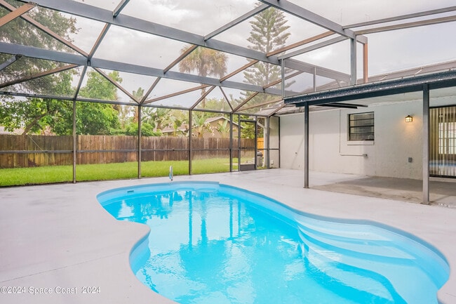 Building Photo - 6830 Caliph Ave