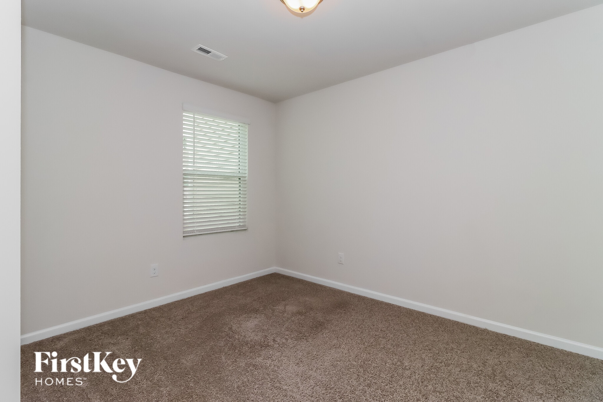 Building Photo - 2059 Cypress Village Dr NW