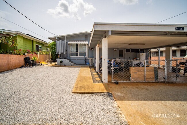 Building Photo - 1bd 1ba with Parking - Dogs negotiable $2350 94-1167 Kahuahale St
