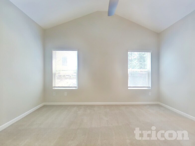 Building Photo - 349 Daffodil Drive