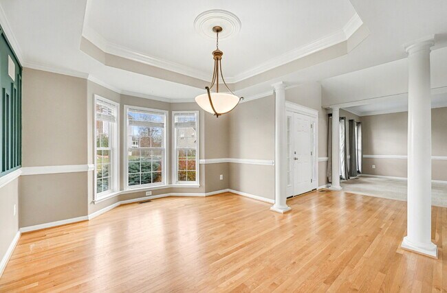 Building Photo - 9 Gallery Rd