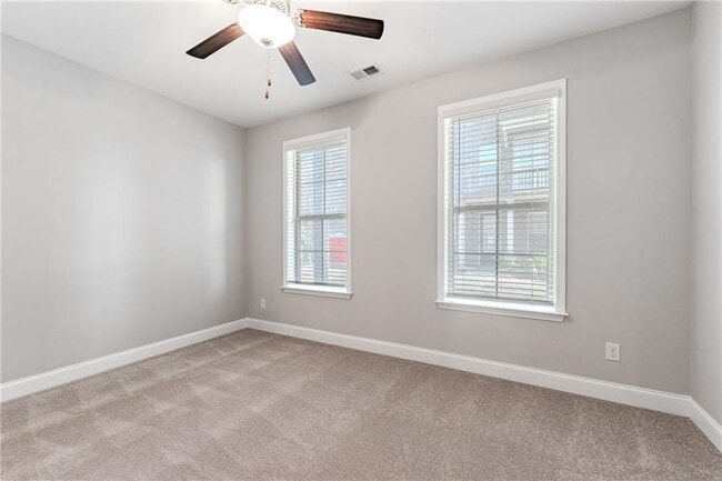 Building Photo - 5051 Pinckney Ln