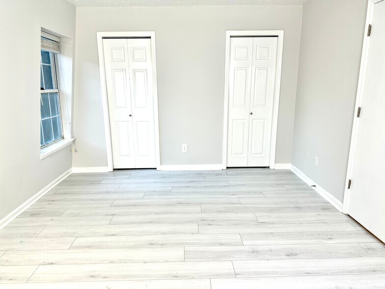 Building Photo - 124 S Sherrin Ave