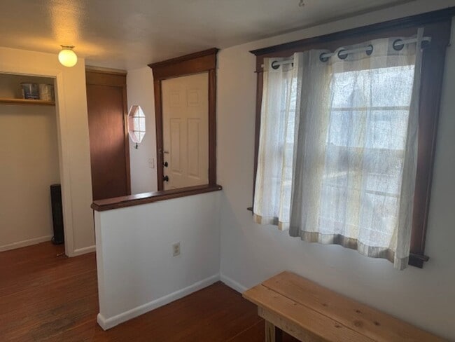 Building Photo - 3112 Fremont Ave S