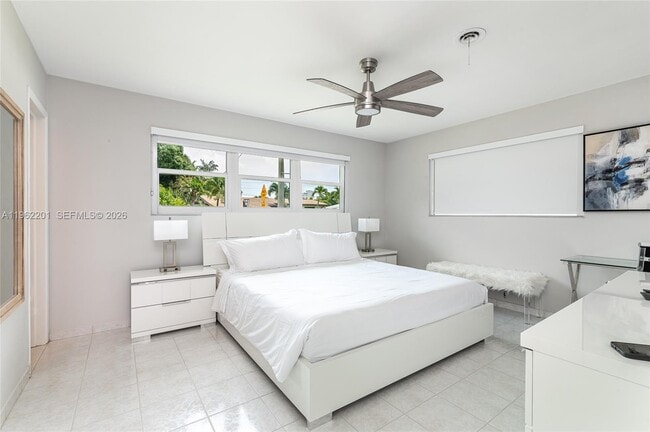 Building Photo - 21320 NE 25th Ct