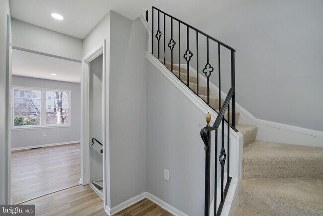 Building Photo - 12346 Woodlawn Ct