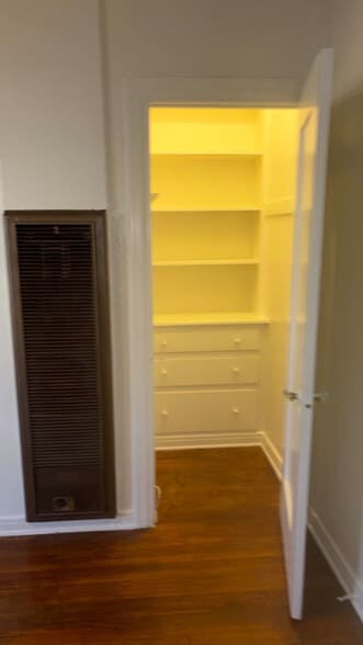 Building Photo - 2025 Cheremoya Ave